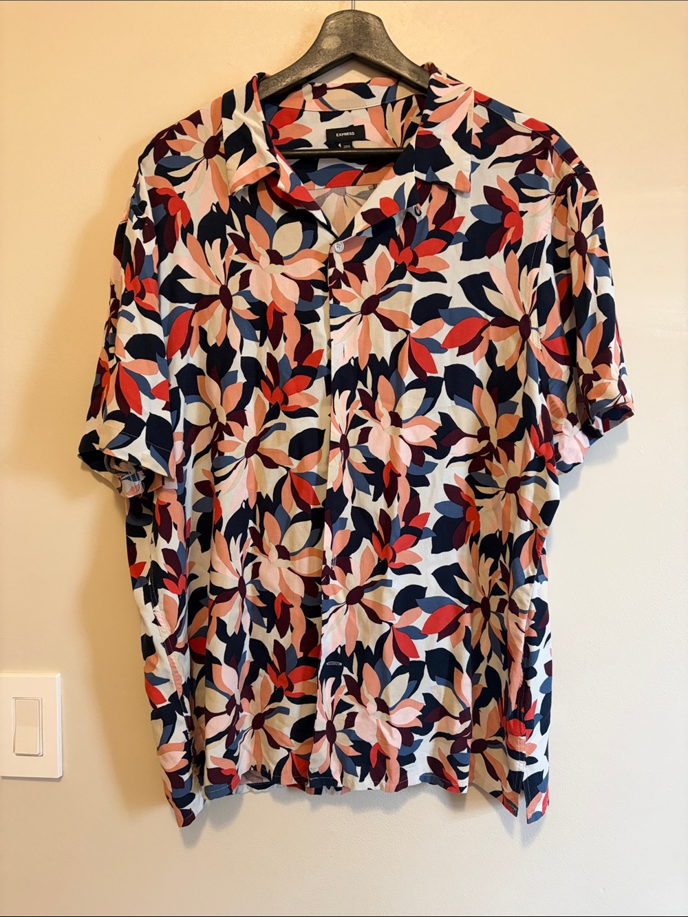 Express Resort Short-Sleeve Floral Button-Down Shirt